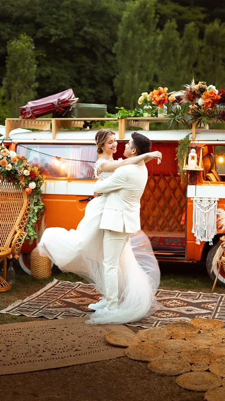 Sude & Mert · Sarı Karavan